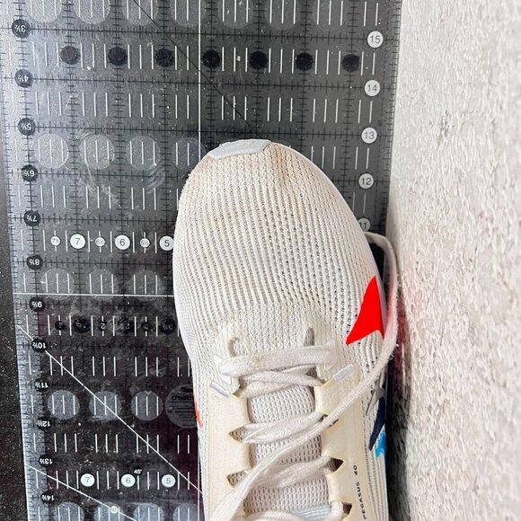 Nike Air Zoom Pegasus 40 Men Sz 12 FB7179-100 White MultiColor Grey Running Shoe - Picture 12 of 12